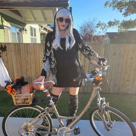 Meet your Posher, Jessica - Picture 6 of 7